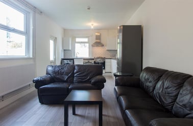 Miskin Street, Plasnewydd, Cardiff - Image 2